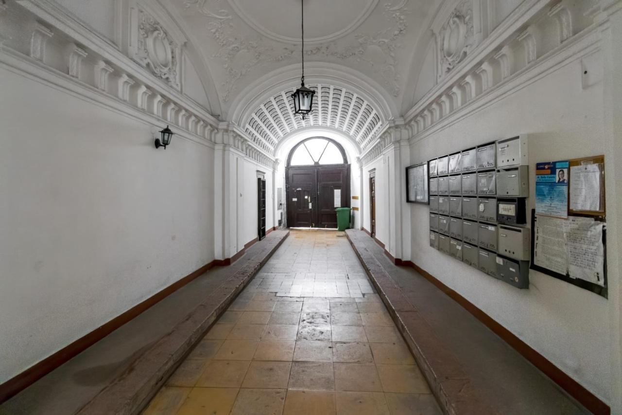 Rp1 Apartment Budapest Luaran gambar